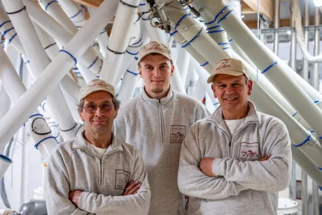 “We gaan een jonge molenaar aanwerven en versterken ook onze kwaliteitsafdeling met een extra medewerker,” zegt bestuurder Benoît Brouwers. “We blijven bewust investeren in jong talent. Zo werken we samen met studenten die hun eindwerk maken rond elektromechanica of het vak van molenaar.” “We gaan een jonge molenaar aanwerven en versterken ook onze kwaliteitsafdeling met een extra medewerker,” zegt bestuurder Benoît Brouwers. “We blijven bewust investeren in jong talent. Zo werken we samen met studenten die hun eindwerk maken rond elektromechanica of het vak van molenaar.”