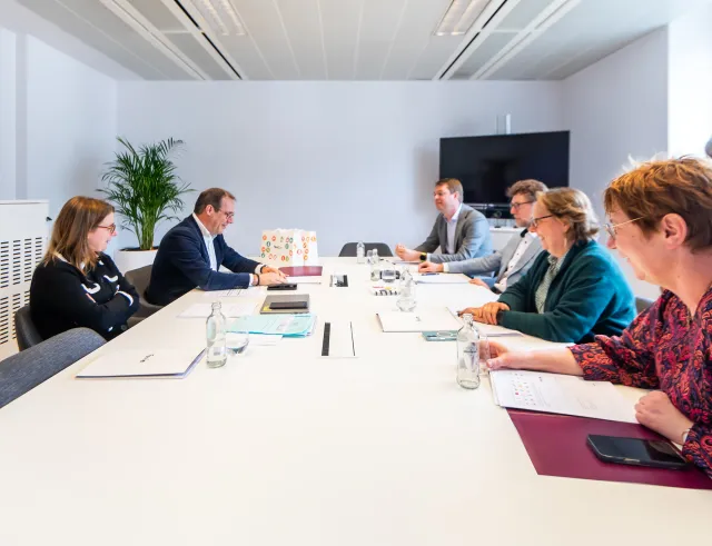 Aan tafel met ministers