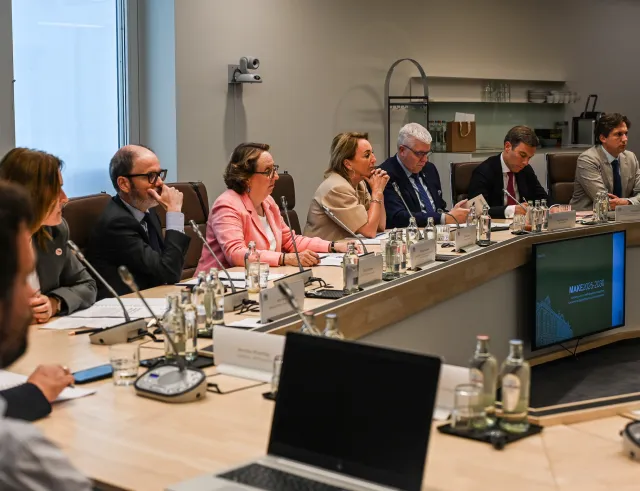 Fevia aan tafel bij start van interfederaal industrieforum MAKE 2025-2030